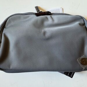 lululemon Everywhere 2L Belt Bag